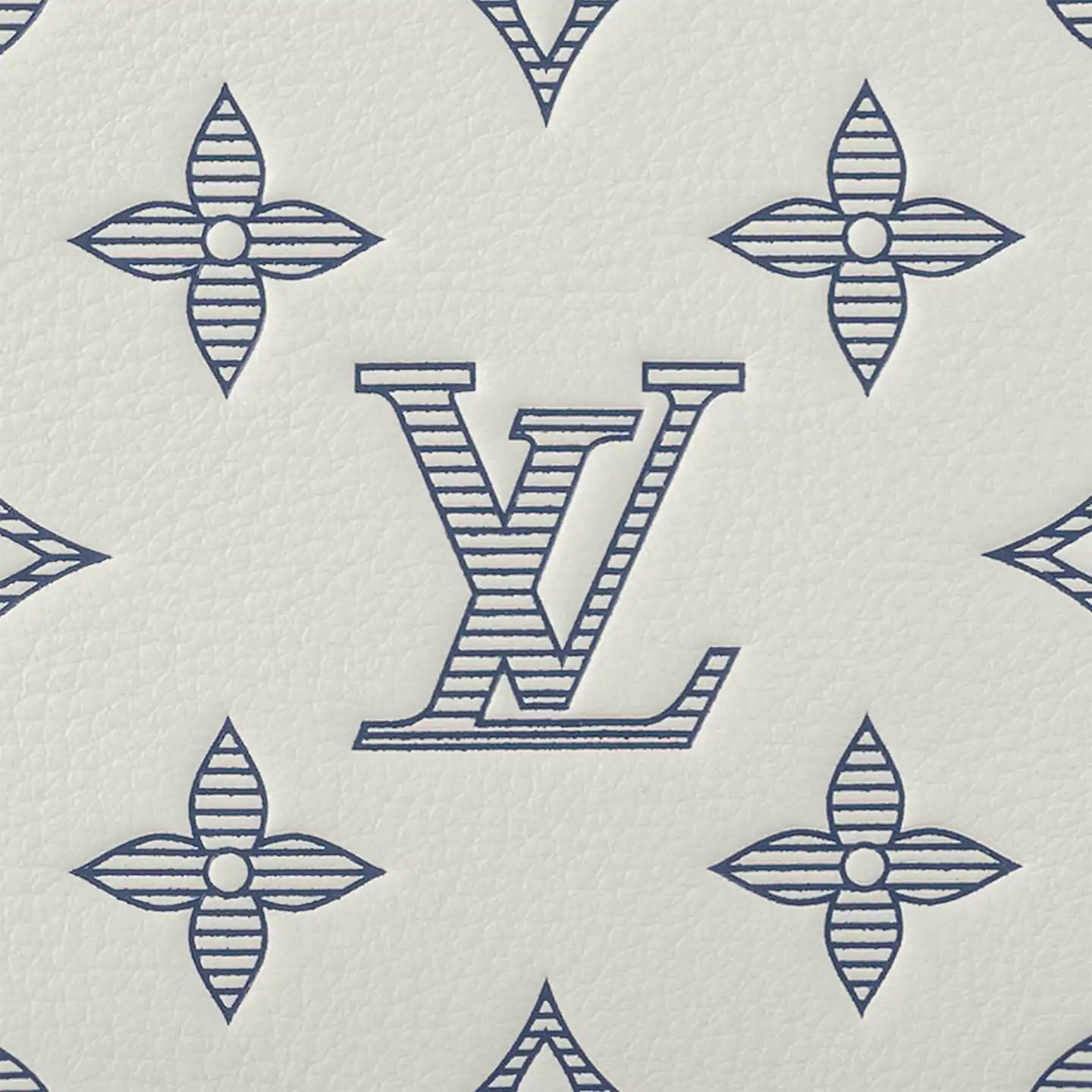 Louis Vuitton Trio Messenger - Image 2