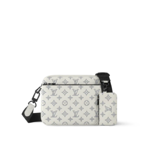Louis Vuitton Trio Messenger - Image 6